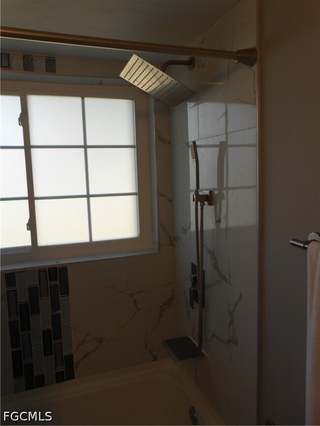 Building Photo - 222 Ground Dove Cir SE