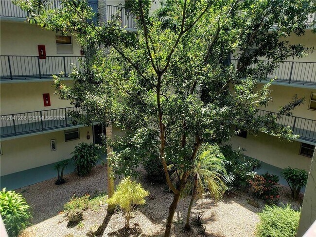Building Photo - 1830 SW 81st Ave