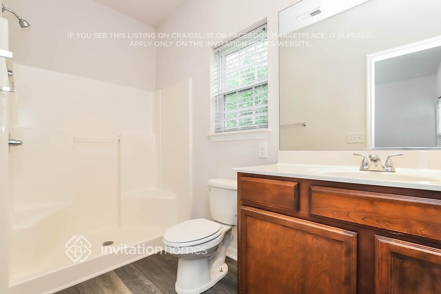 Building Photo - 109 Brookbank Ct