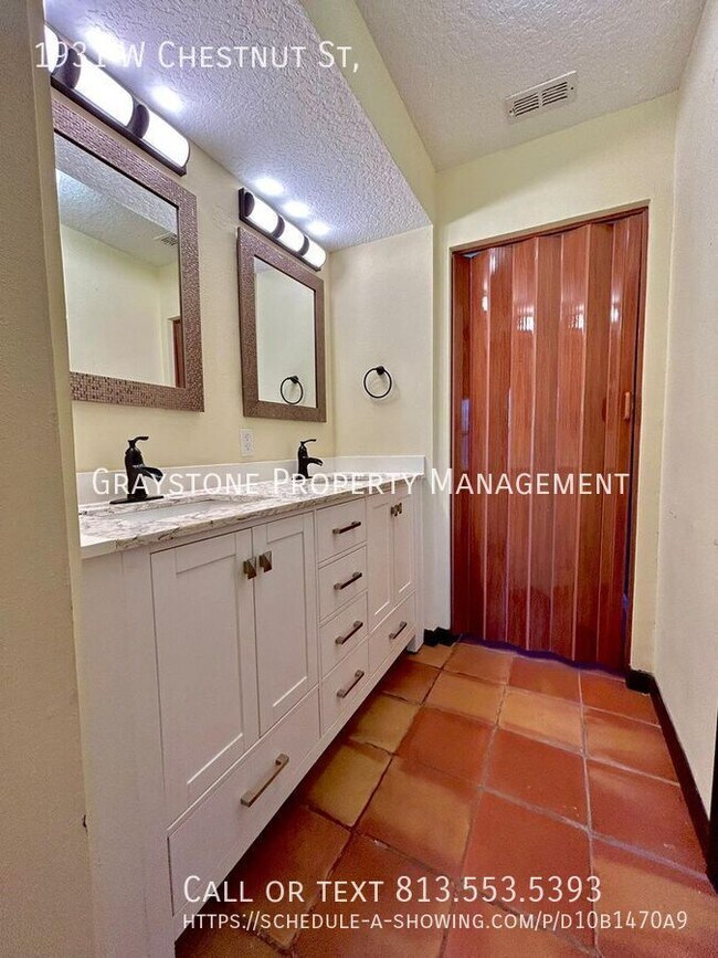 Building Photo - 1931 W Chestnut St