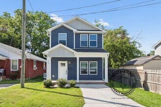 Building Photo - Charming 3-Bed Haven with 2.5 Baths in the Heart of Hampton!