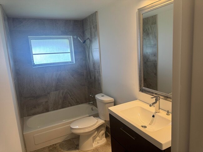 Building Photo - 100 NW 27th St