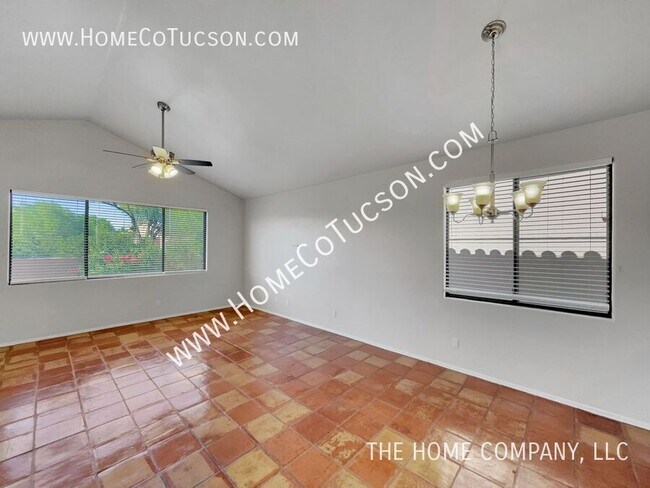 Building Photo - 6325 N Calle Del Halcon