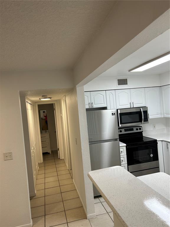 Building Photo - 1714 Foxhall Cir