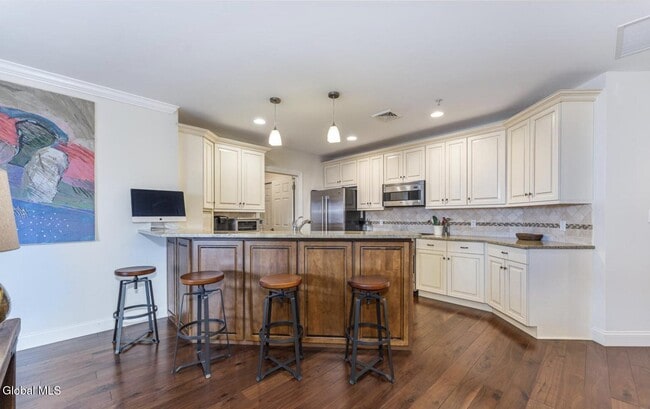 Building Photo - 38 High Rock Ave