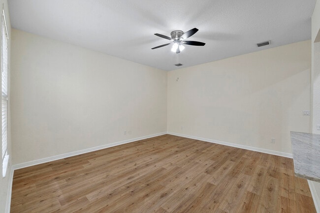 Building Photo - 8332 NW 7th Ct