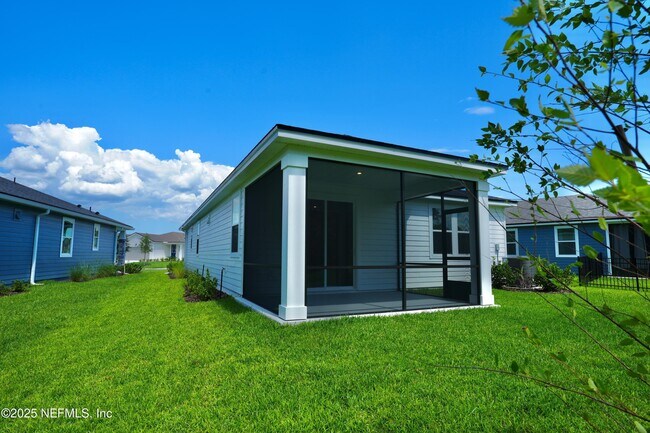 Building Photo - 308 Spruce Hl Pt