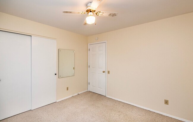 Building Photo - Beautiful 4 Bedroom 3 Bathroom South County Home