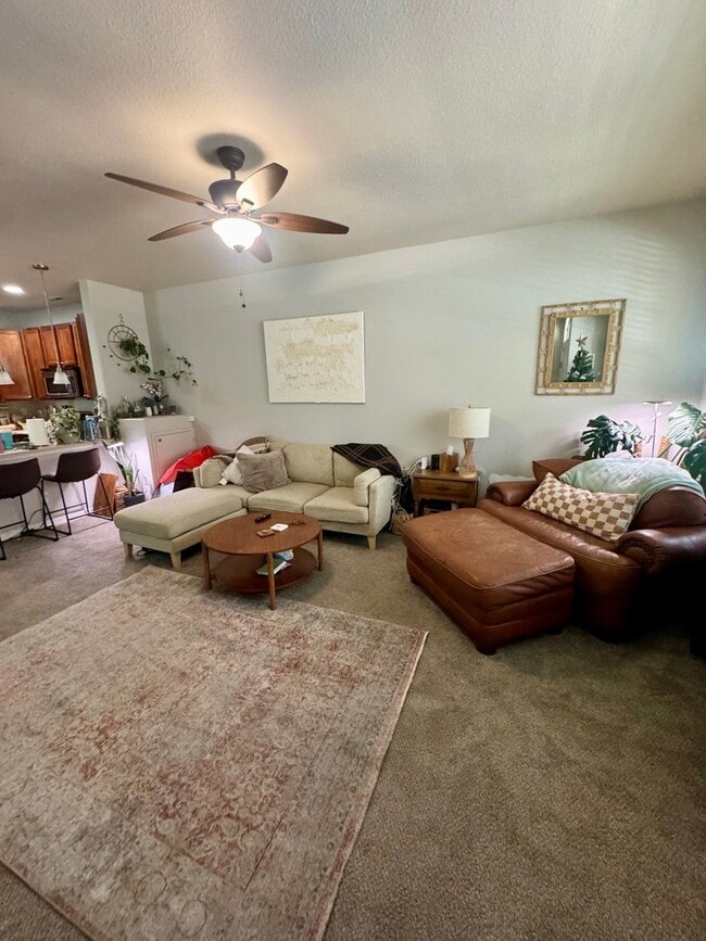 Building Photo - Updated Townhome in North Colorado Springs