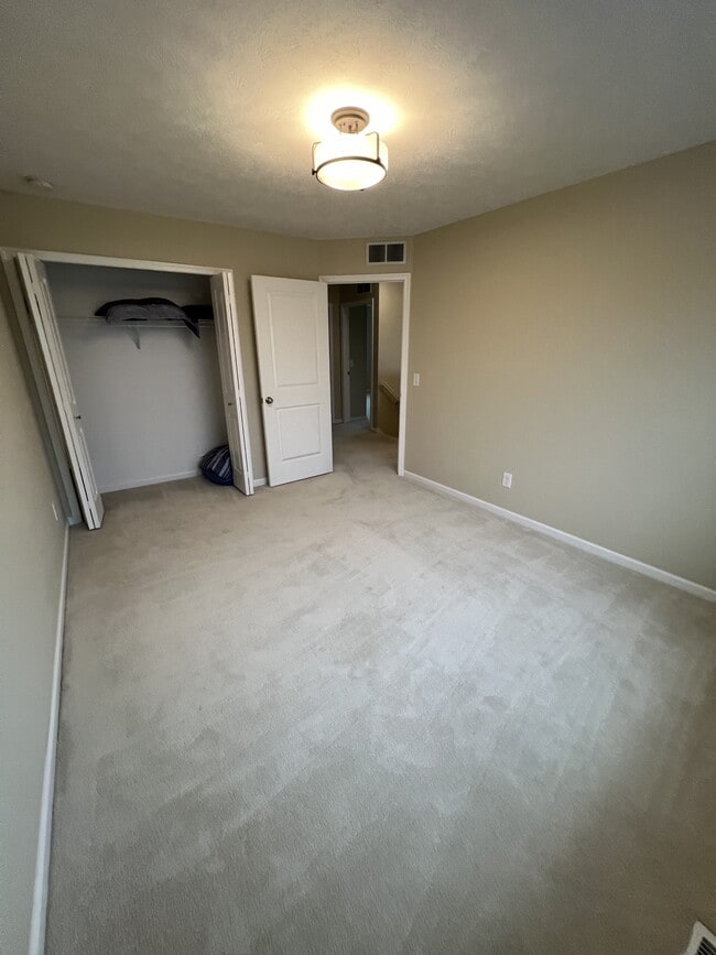 Building Photo - 2738 Kittansett Dr