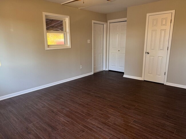 Building Photo - Cozy rural home