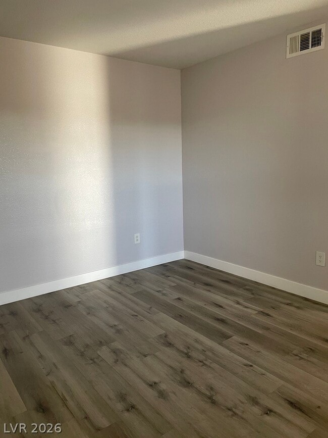 Building Photo - 5055 W Hacienda Ave