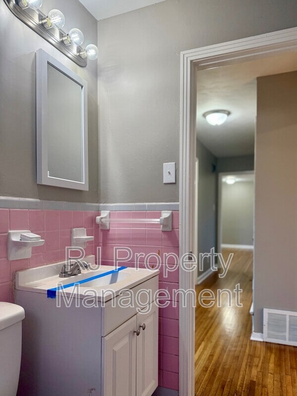 Building Photo - 1973 Tacoma Ave