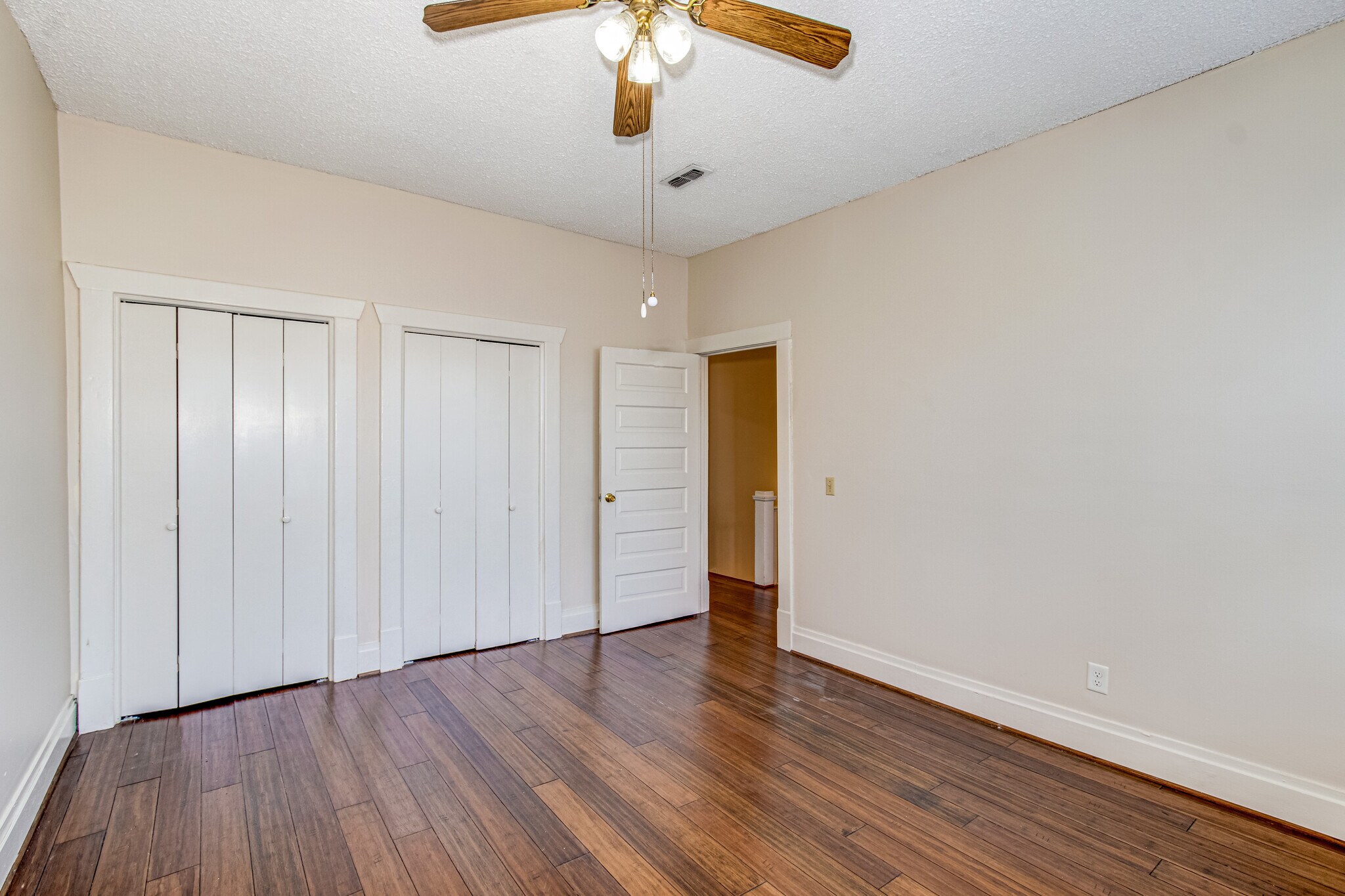 Building Photo - 250 Ellis St