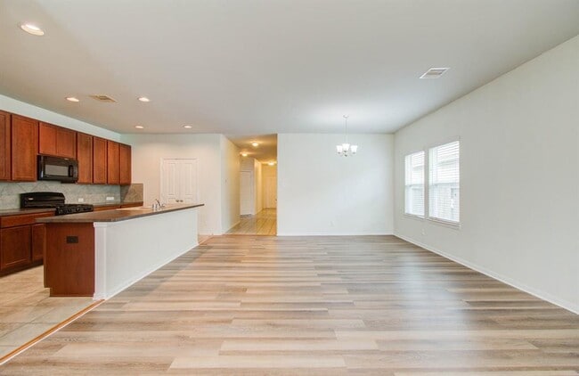 Building Photo - 3102 Gianna Springs Ct