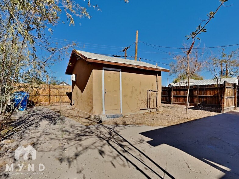 Building Photo - 1042 W Taylor St
