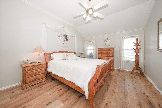 Building Photo - 6210 Fawnlake Dr