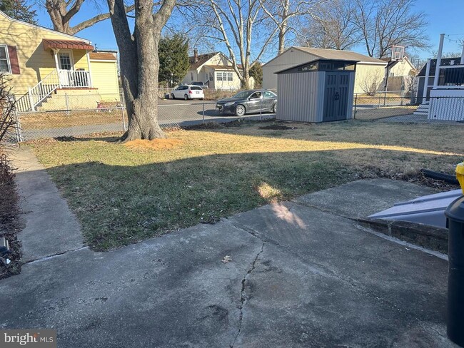 Building Photo - 303 3rd Ave SE