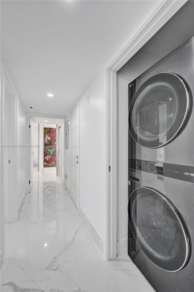 Building Photo - 1201 S Ocean Dr