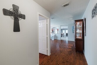 Building Photo - 24435 Cornell Park Ln