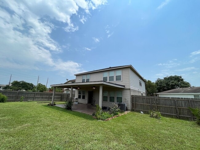 Building Photo - 15202 Lynford Crest Dr