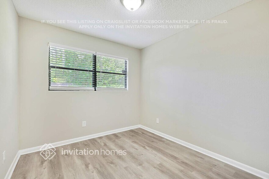 Building Photo - 4853 Clyde Dr