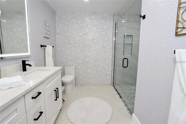 Building Photo - 2913 Eagle Lake Dr