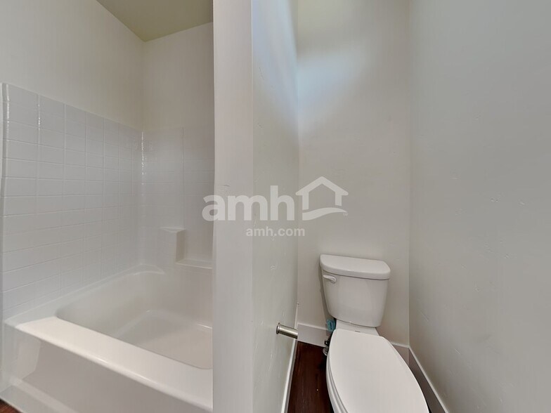 Building Photo - 941 N Rivermist Pl
