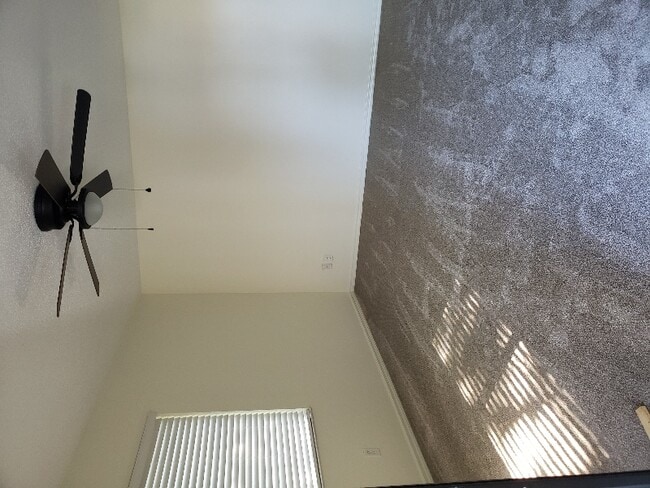 Building Photo - 2109 Oak Meadow Cir