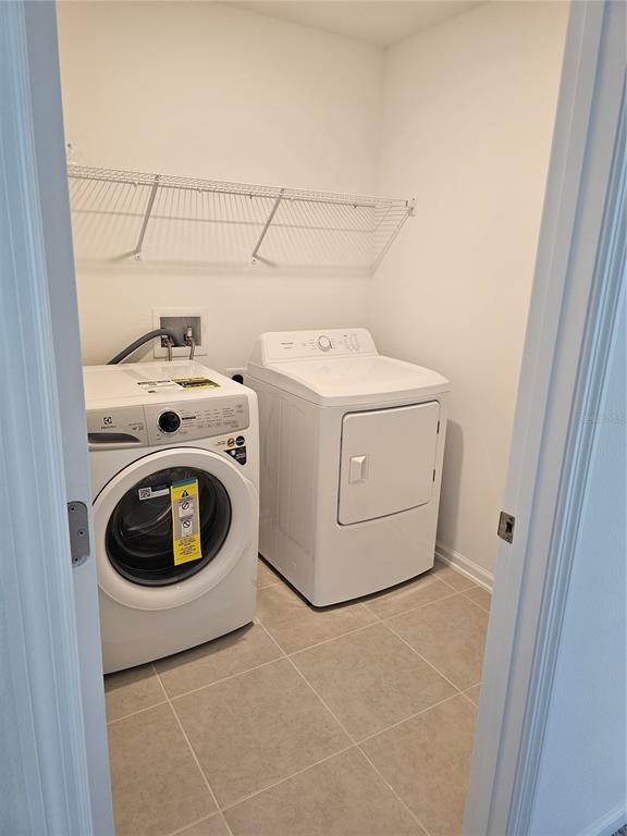 Building Photo - 3386 Alexander Dr