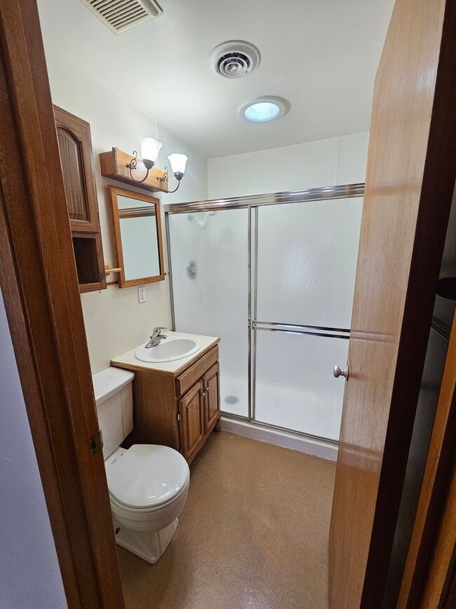 Building Photo - 205 Daley Dr