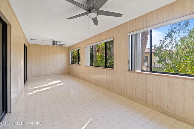 Building Photo - 2001 Parkside Pl