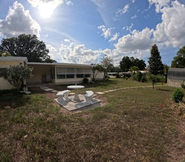 Building Photo - 15 NE 63rd Ct