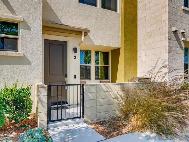 Building Photo - Bright and Modern 2 Bedroom Townhome in Otay Ranch!