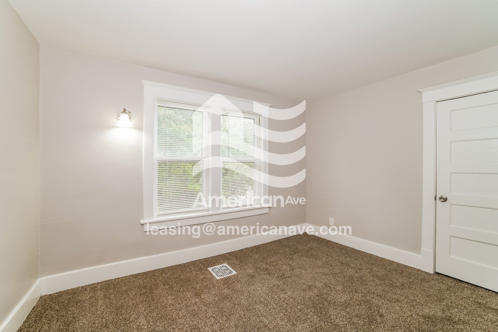 Building Photo - 2140 N Maryland Ave