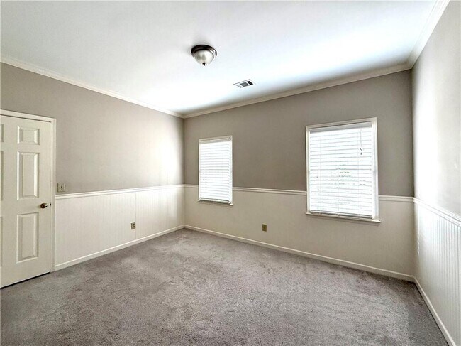 Building Photo - 11175 Linbrook Ln
