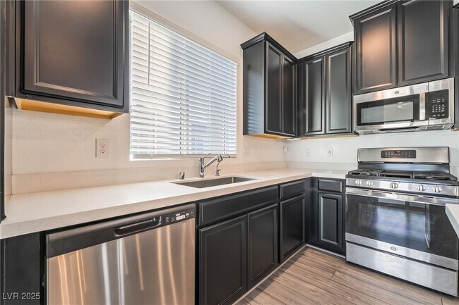 Building Photo - 965 Nevada State Dr