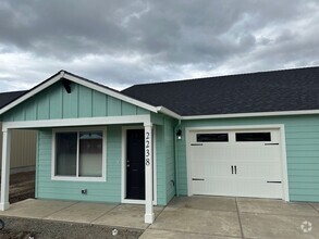 Building Photo - Brand new Medford Duplex for Rent!