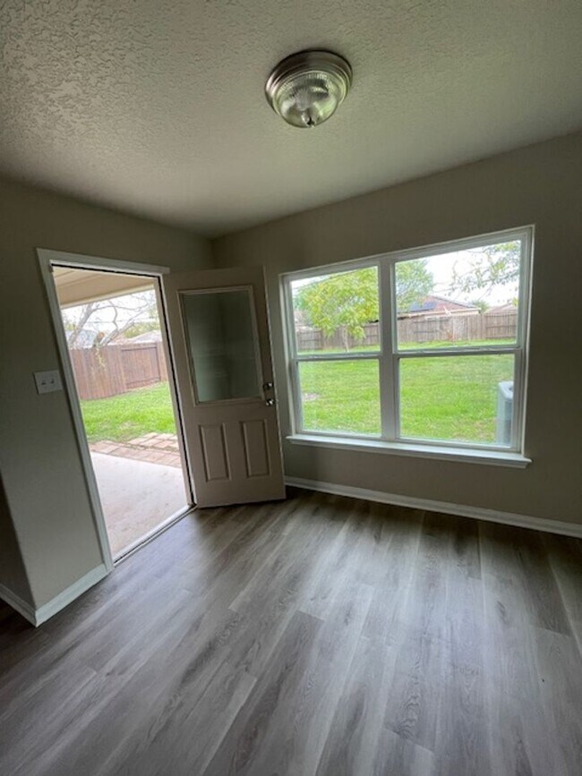 Building Photo - 3618 Foster Meadows