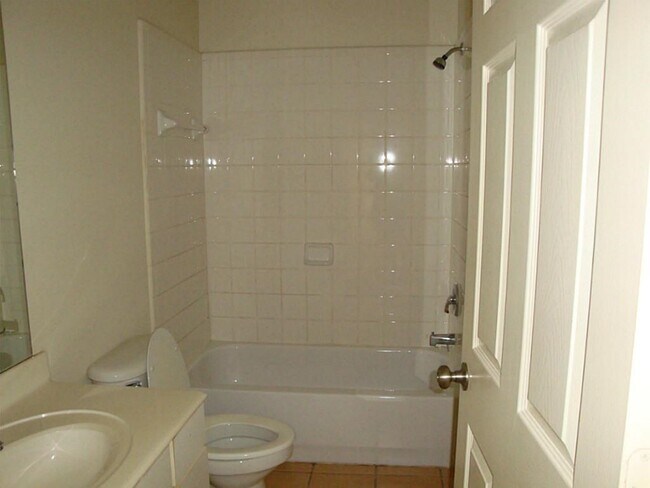 Building Photo - 818 Forest Fir