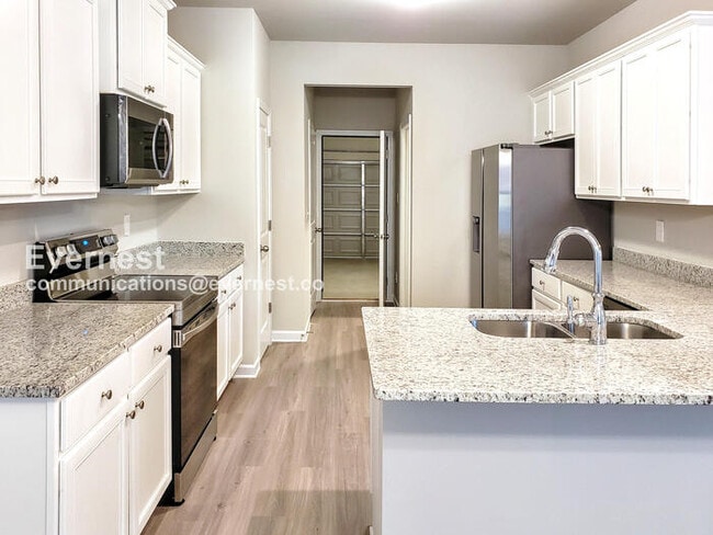 Building Photo - 1484 Arbor Pl Dr