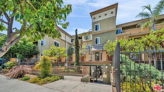 Building Photo - 1408 W Washington Blvd