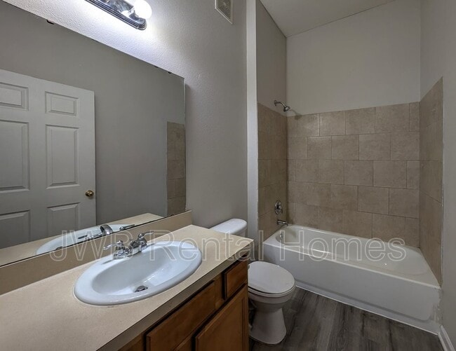 Building Photo - 5051 Playpen Dr