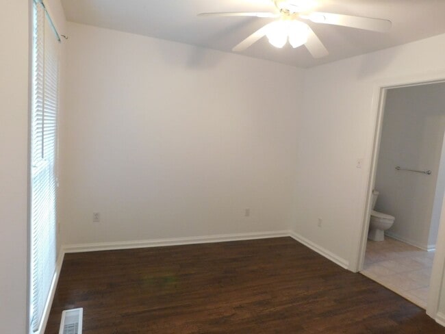 Building Photo - Waterfront Home In Perquimans County