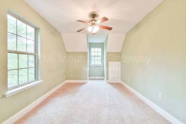 Building Photo - 11 Berg Strasse