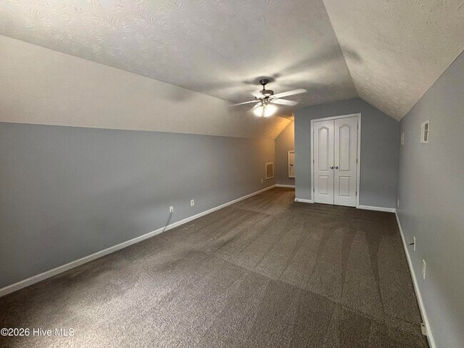 Building Photo - 376 Eastfield Dr