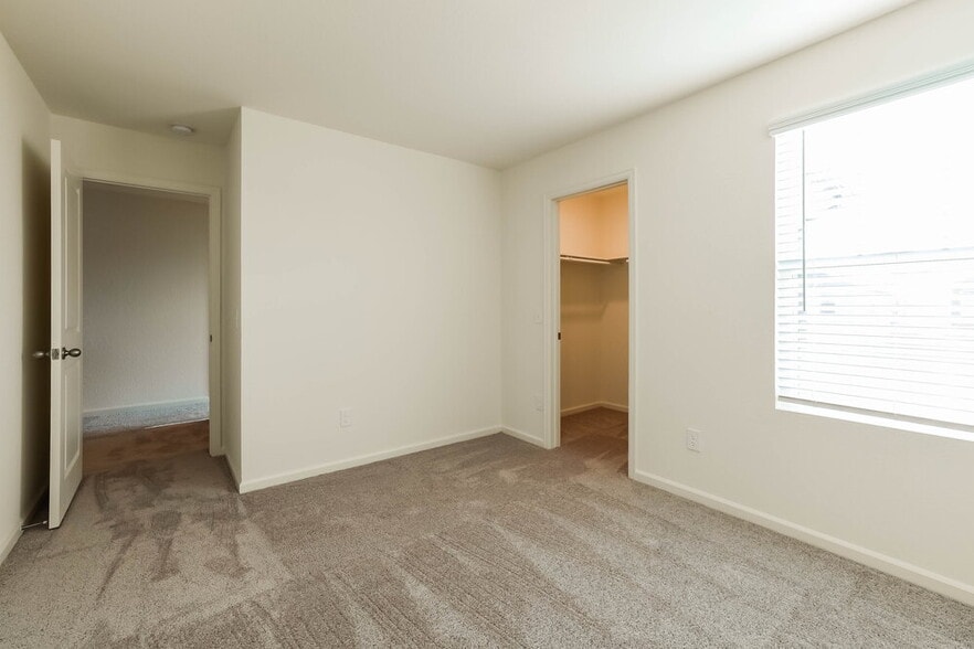 Building Photo - 6163 Pine Cir