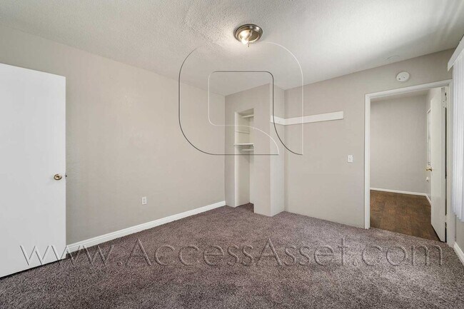 Building Photo - Charming 1 Bedroom Home Near Downtown Lake Elsinore