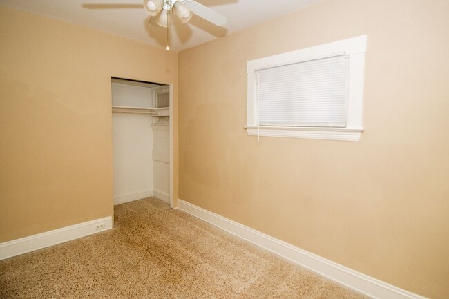 Primary Photo - 3286 W 84th St