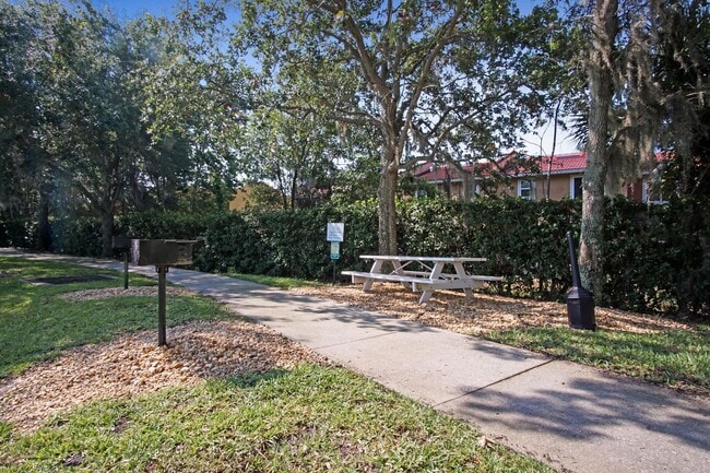 Building Photo - 5008 Mangrove Aly